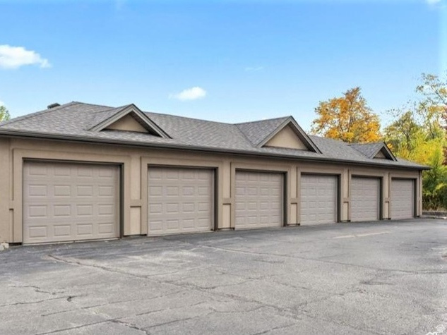 BELLE MONET - Residential