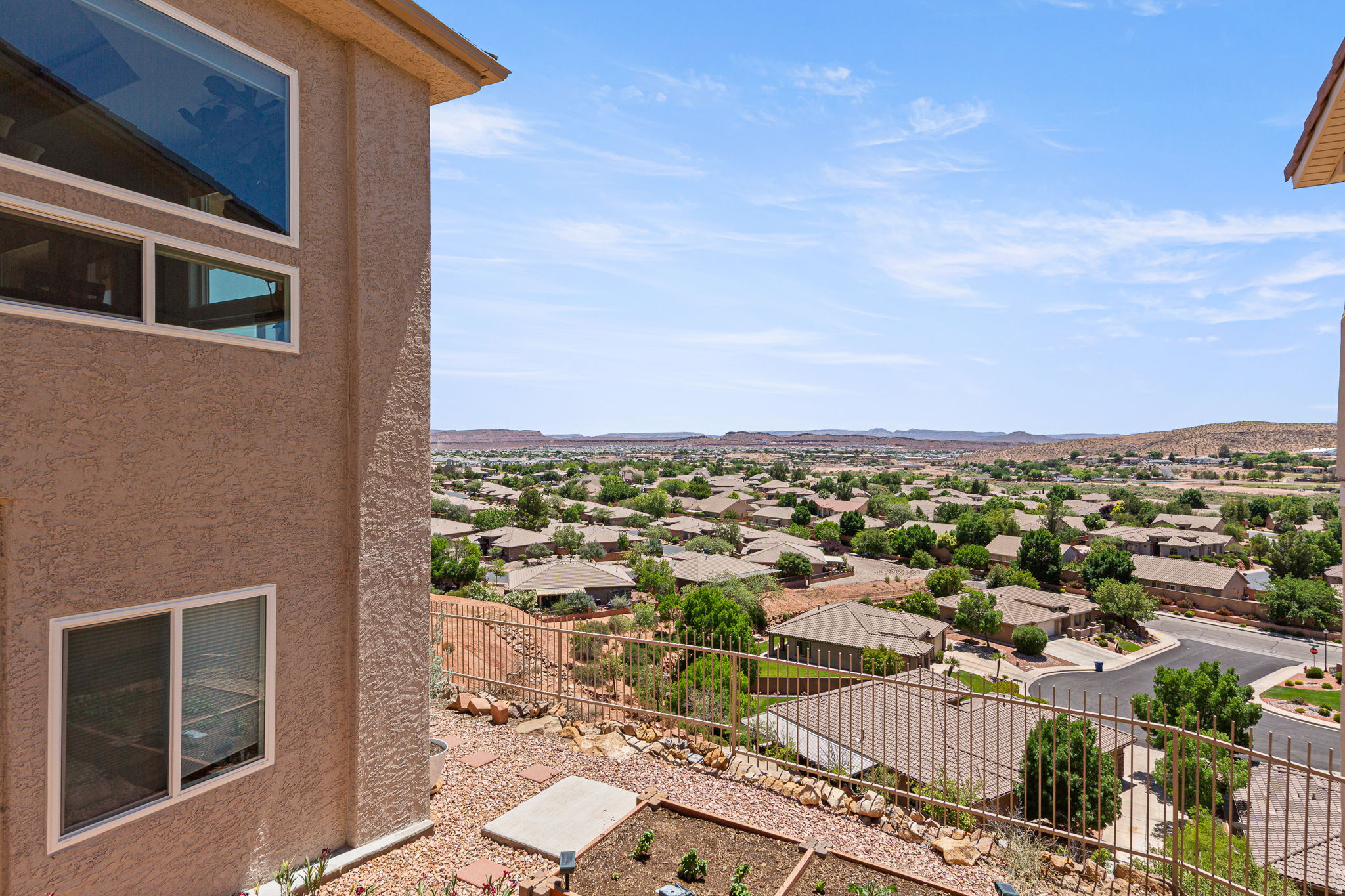 TAMARACK RIDGE EST 5 - Residential