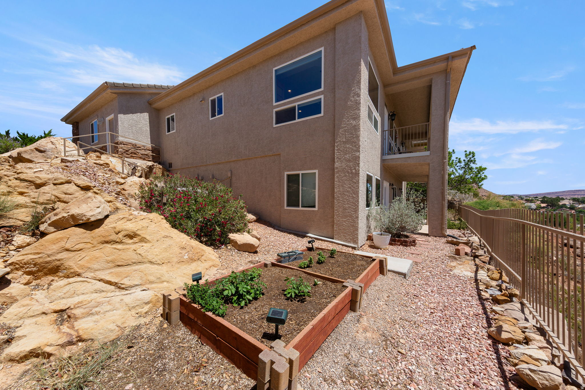 TAMARACK RIDGE EST 5 - Residential