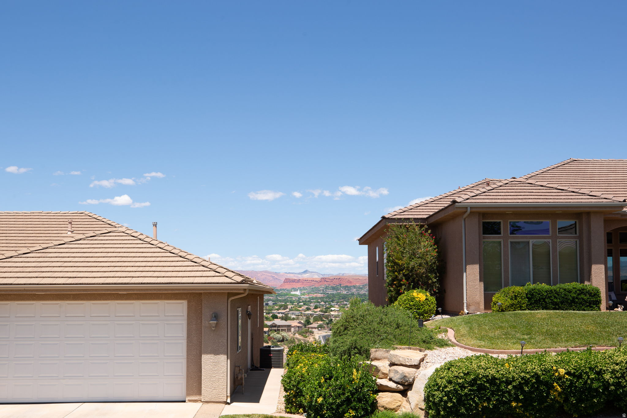 TAMARACK RIDGE EST 5 - Residential