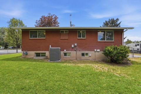 Tiny photo for 2866 W 1700 N, Clinton, UT 84015 (MLS # 2170503)