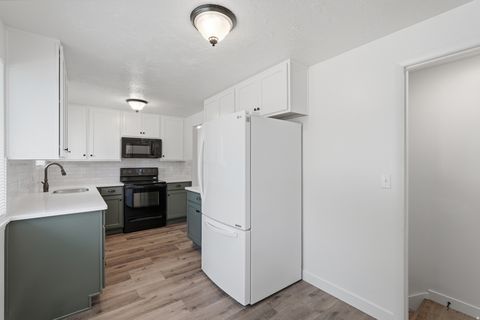 Tiny photo for 2866 W 1700 N, Clinton, UT 84015 (MLS # 2170503)