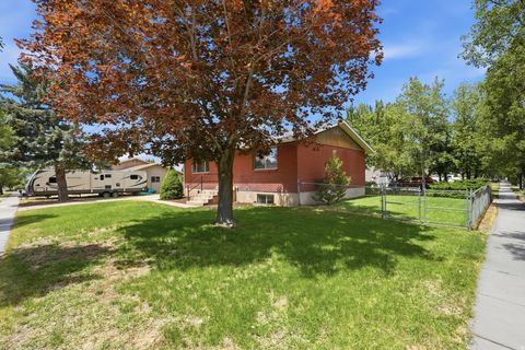 Tiny photo for 2866 W 1700 N, Clinton, UT 84015 (MLS # 2170503)