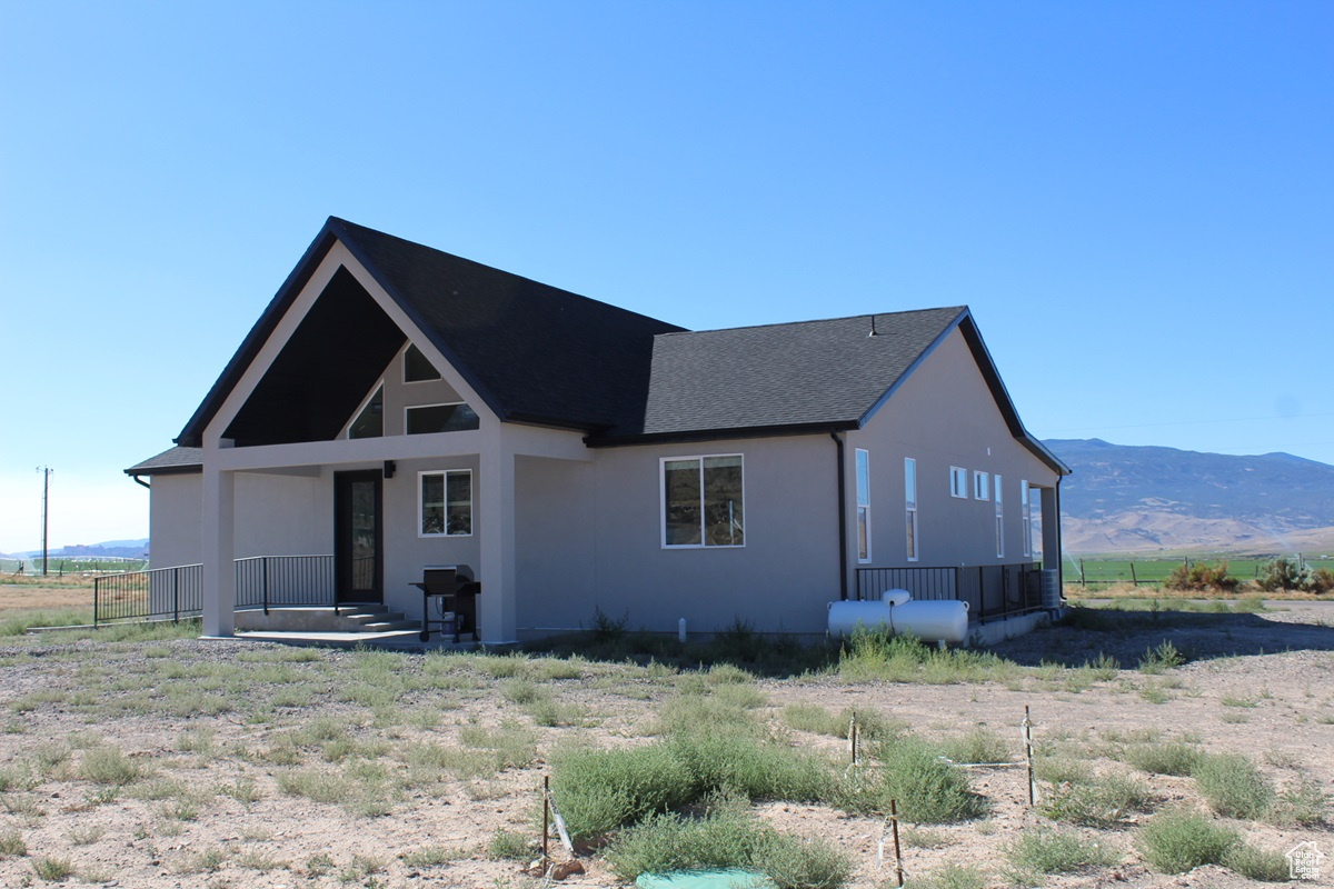 LOT 4, DAYLIGHT ESTATES PLAT A SUBD. - Residential