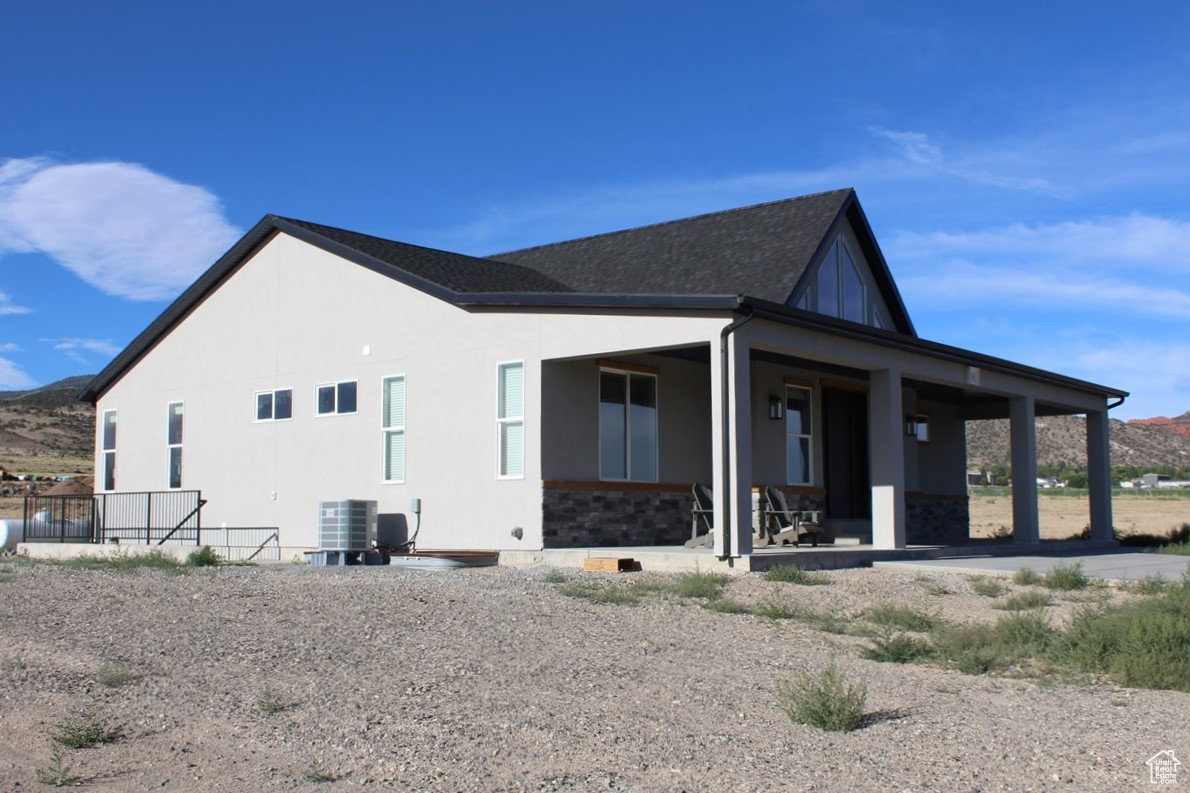 LOT 4, DAYLIGHT ESTATES PLAT A SUBD. - Residential