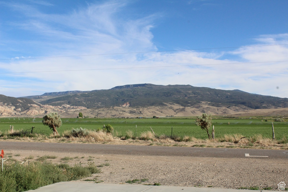 LOT 4, DAYLIGHT ESTATES PLAT A SUBD. - Residential