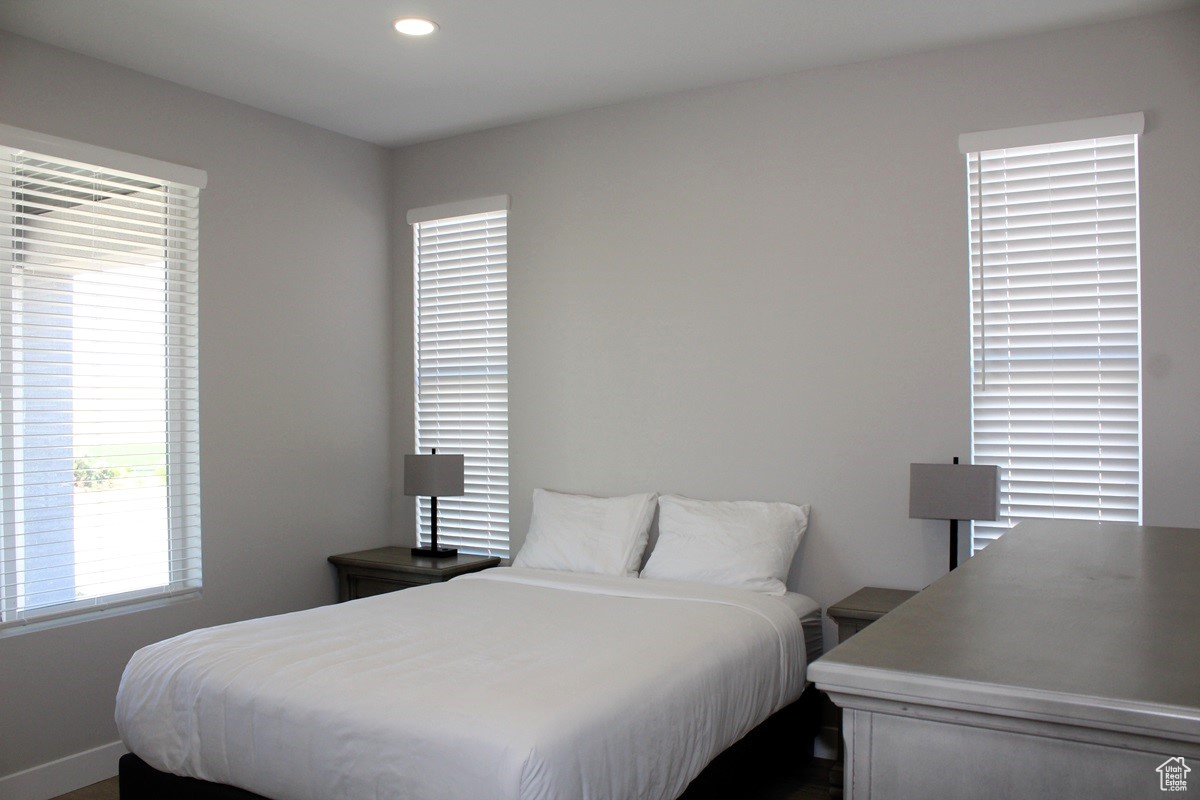 LOT 4, DAYLIGHT ESTATES PLAT A SUBD. - Residential