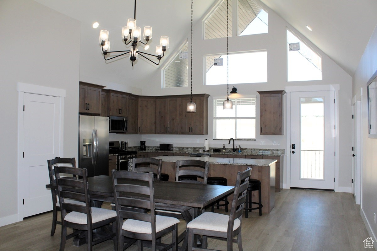 LOT 4, DAYLIGHT ESTATES PLAT A SUBD. - Residential