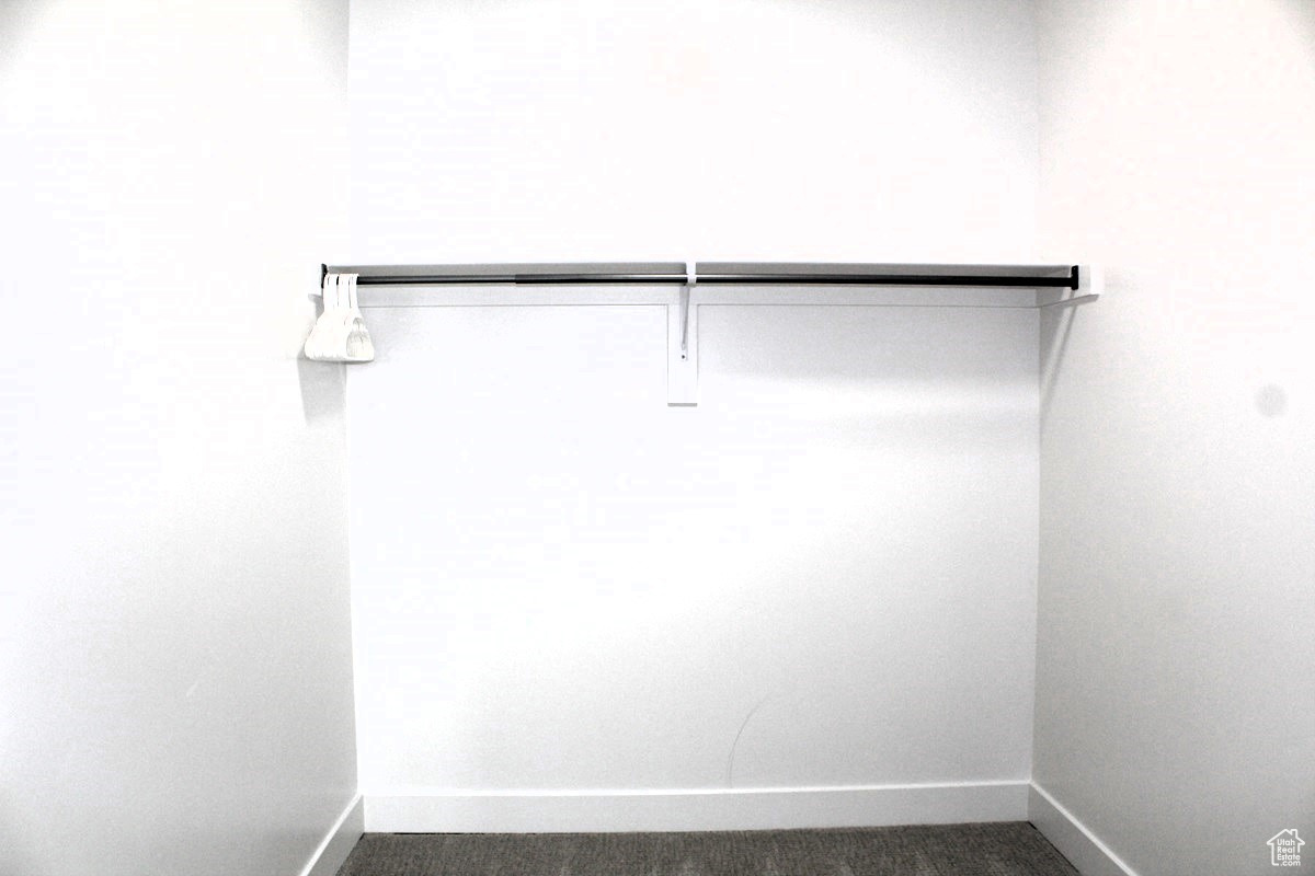 LOT 4, DAYLIGHT ESTATES PLAT A SUBD. - Residential