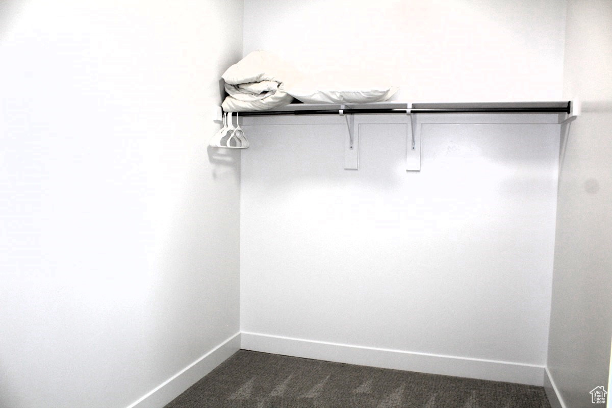 LOT 4, DAYLIGHT ESTATES PLAT A SUBD. - Residential