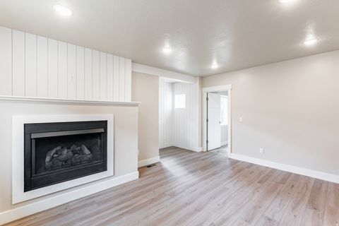 Tiny photo for 150 E 200 S, Farmington, UT 84025 (MLS # 2124040)