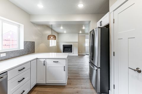Tiny photo for 150 E 200 S, Farmington, UT 84025 (MLS # 2124040)