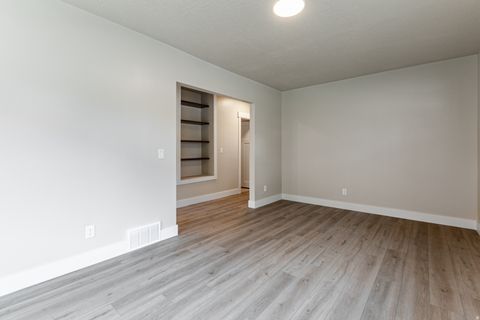 Tiny photo for 150 E 200 S, Farmington, UT 84025 (MLS # 2124040)