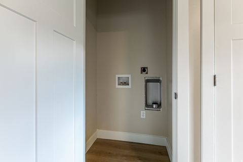 Tiny photo for 150 E 200 S, Farmington, UT 84025 (MLS # 2124040)