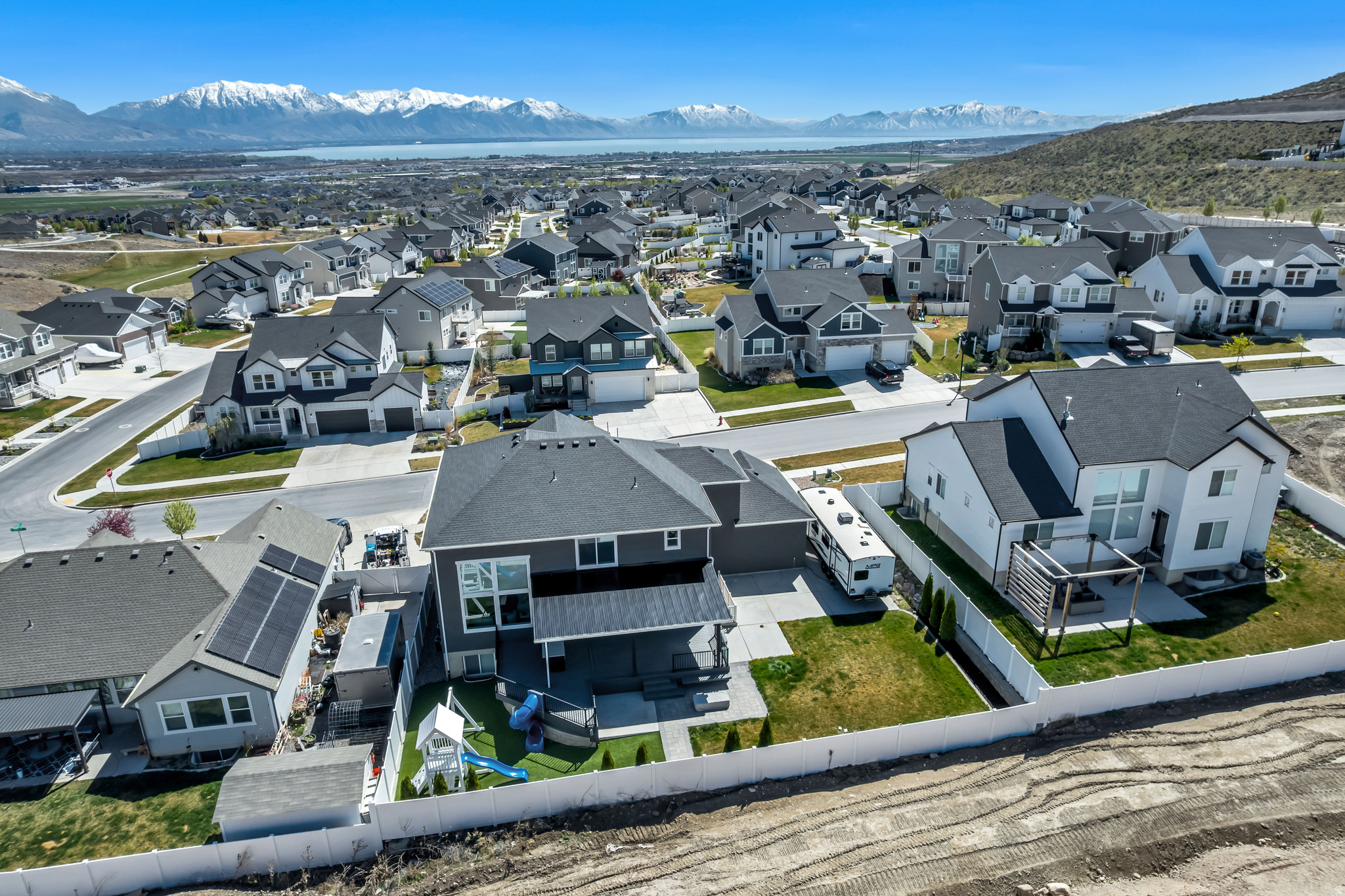 THE RIDGE - Residential