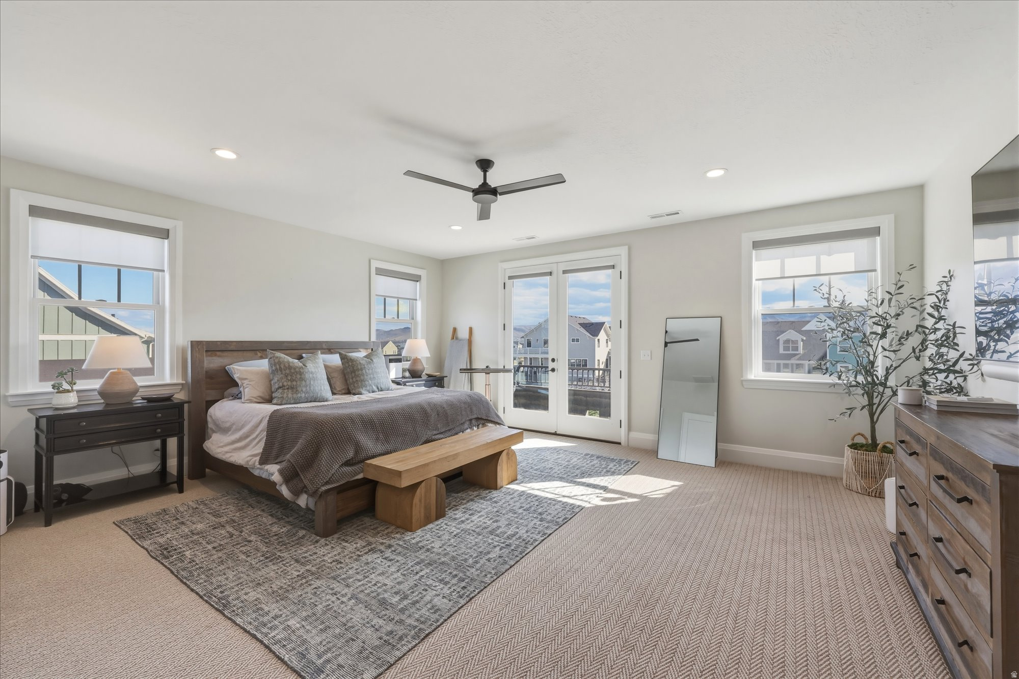 DAYBREAK - Residential