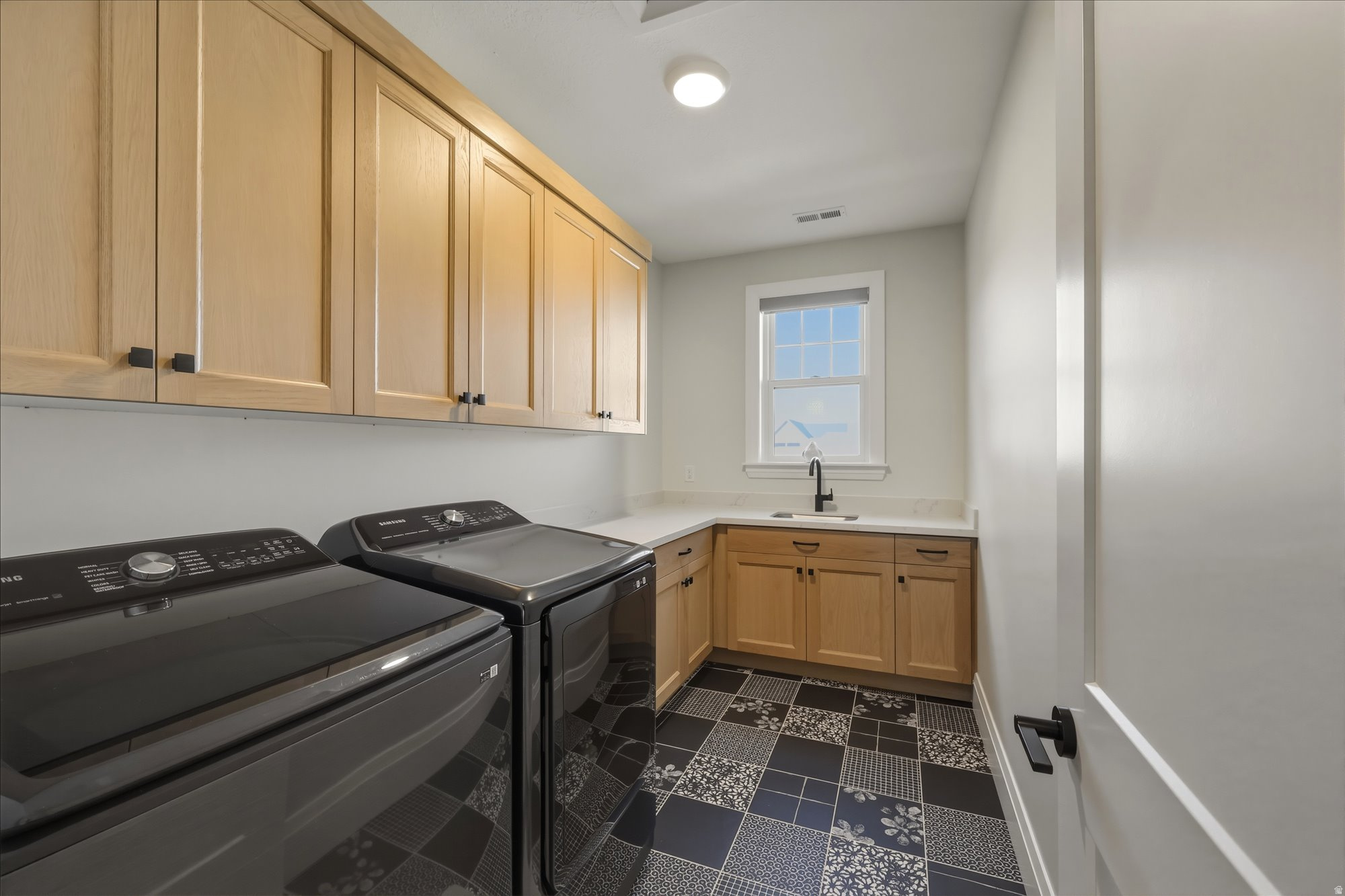 DAYBREAK - Residential