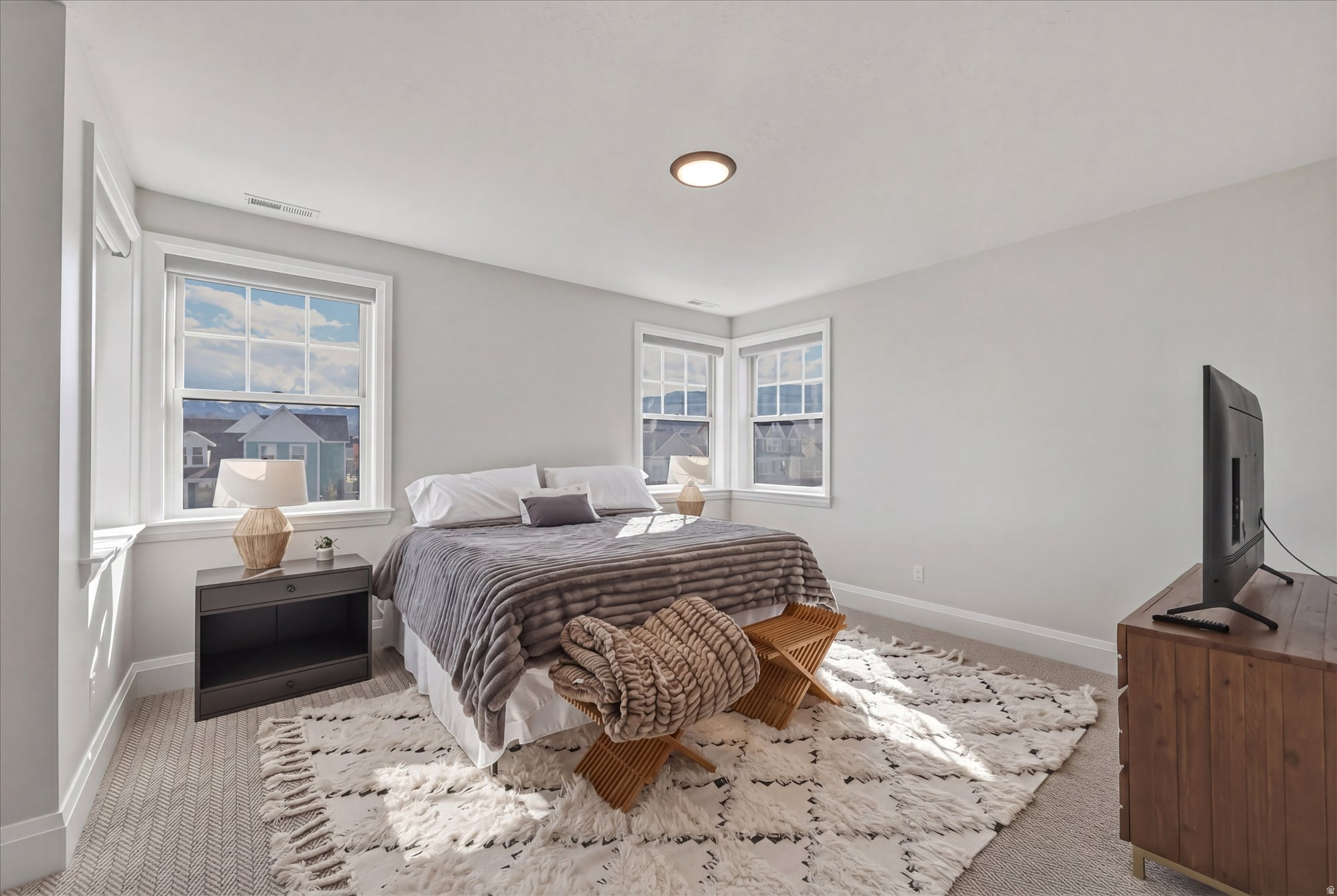 DAYBREAK - Residential