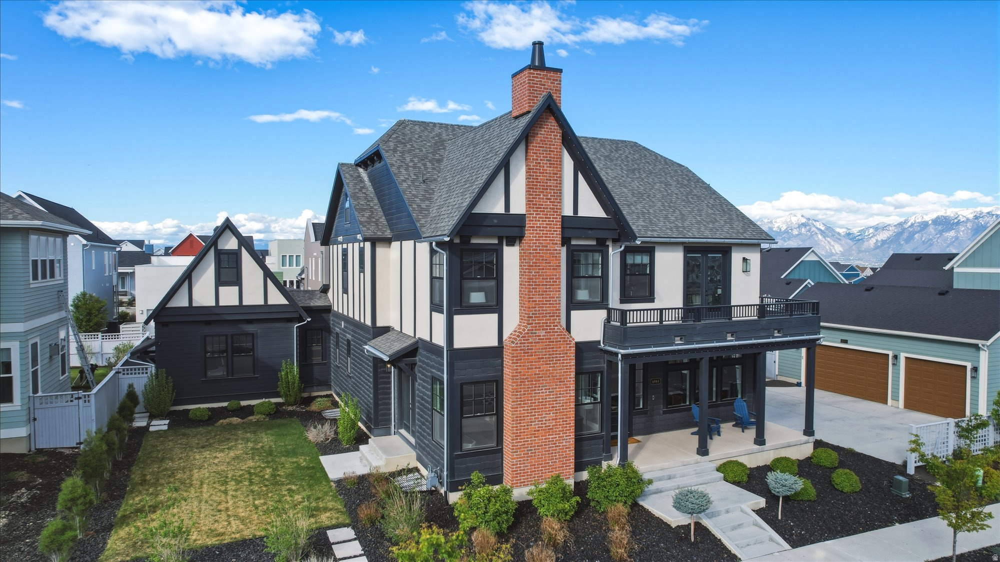 DAYBREAK - Residential