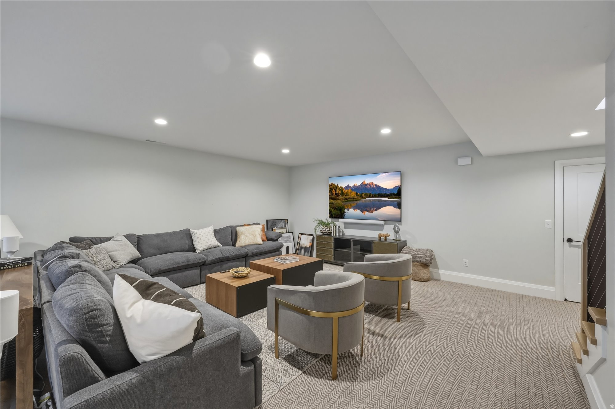 DAYBREAK - Residential