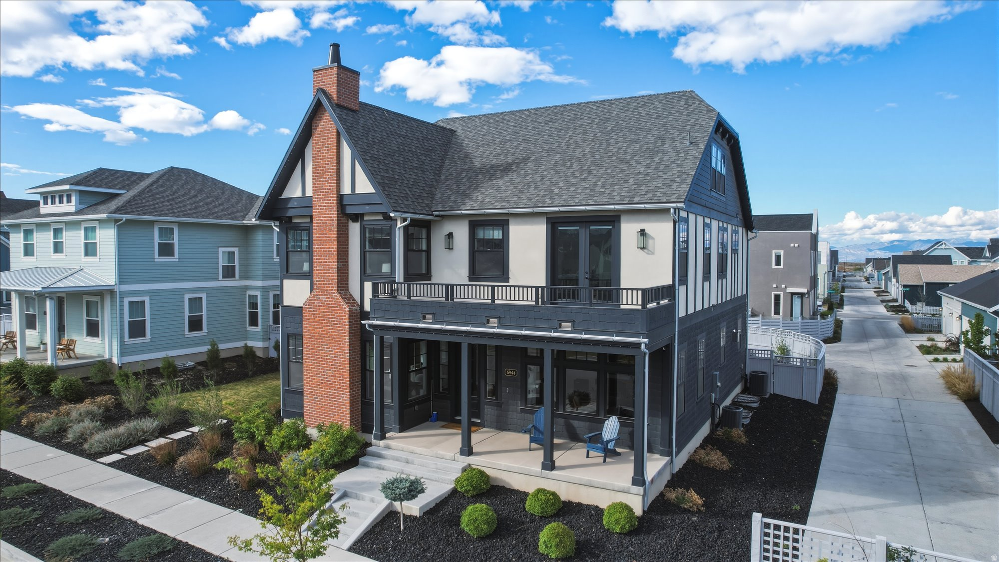 DAYBREAK - Residential