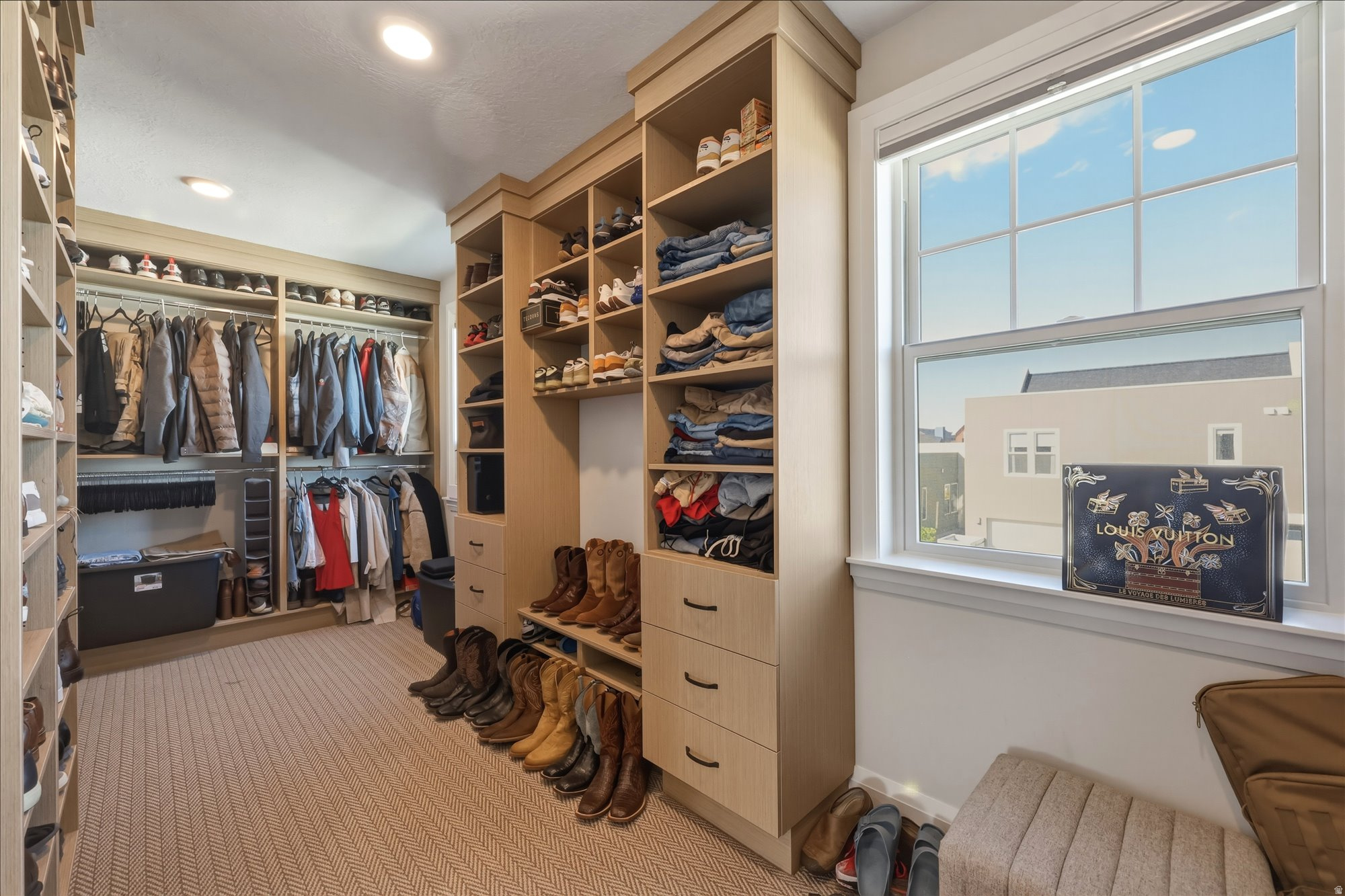 DAYBREAK - Residential