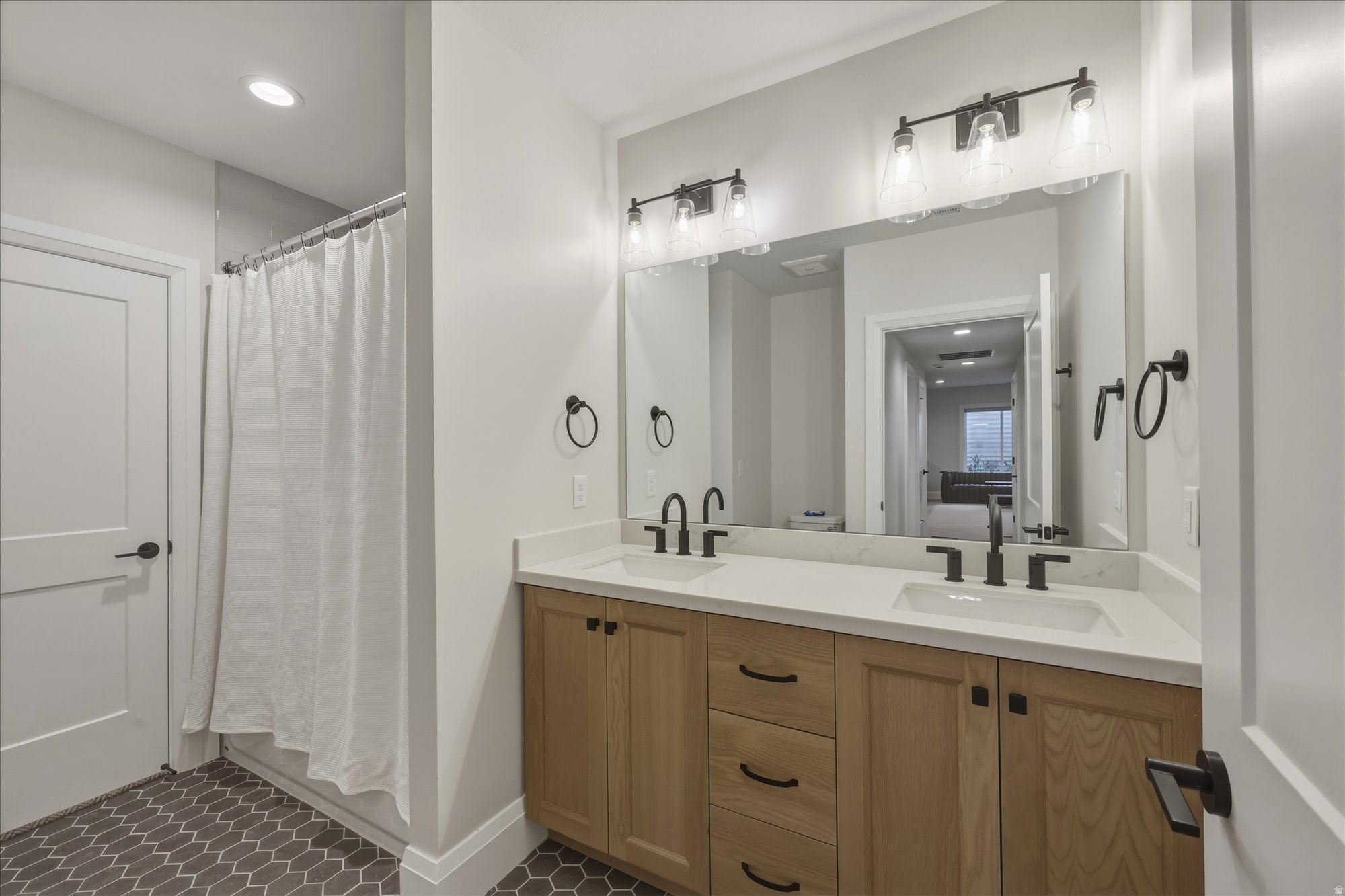 DAYBREAK - Residential