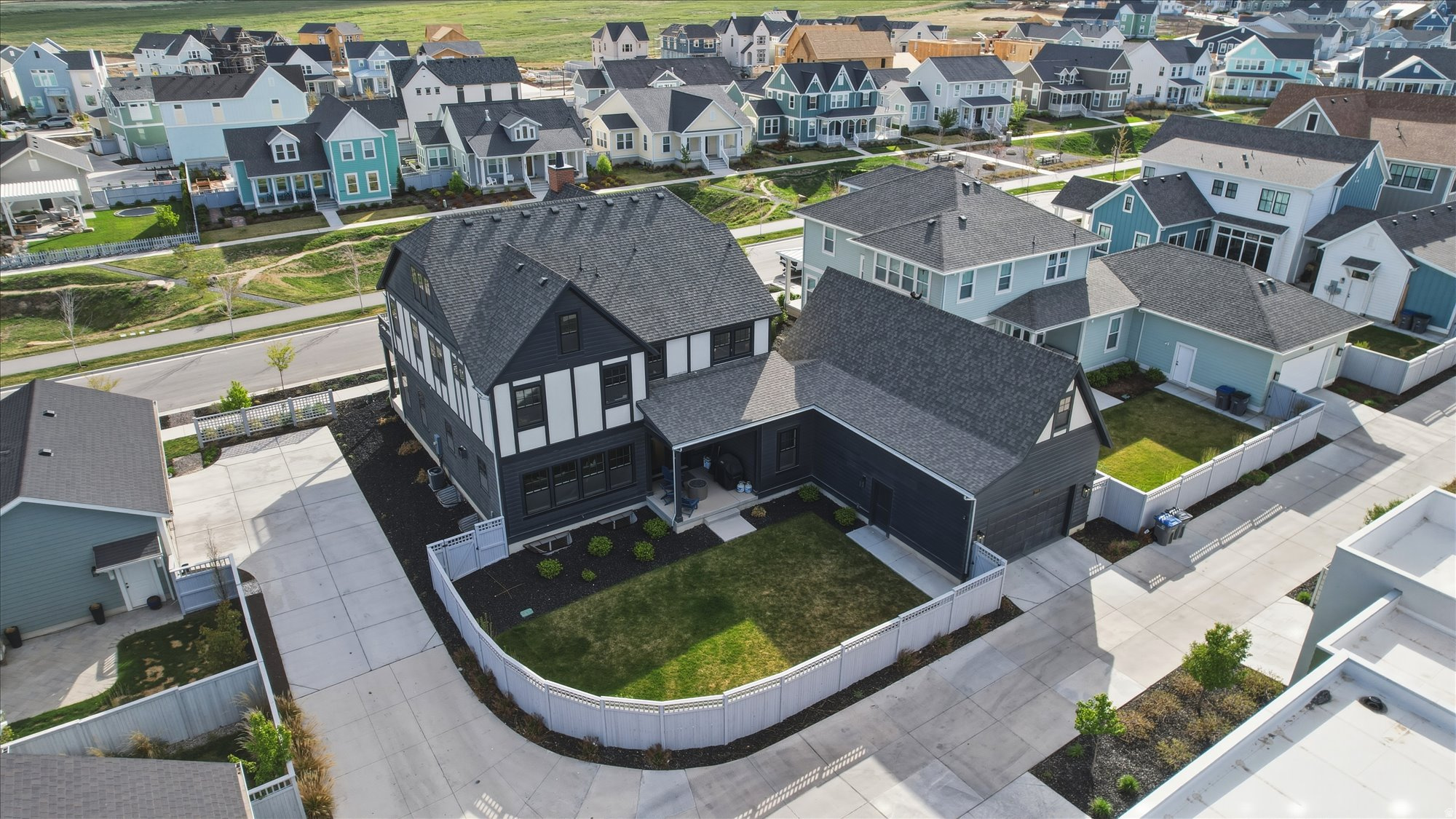 DAYBREAK - Residential