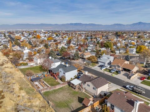 Tiny photo for 5988 S SUNSET VISTA DR, Salt Lake City, UT 84118 (MLS # 2122495)