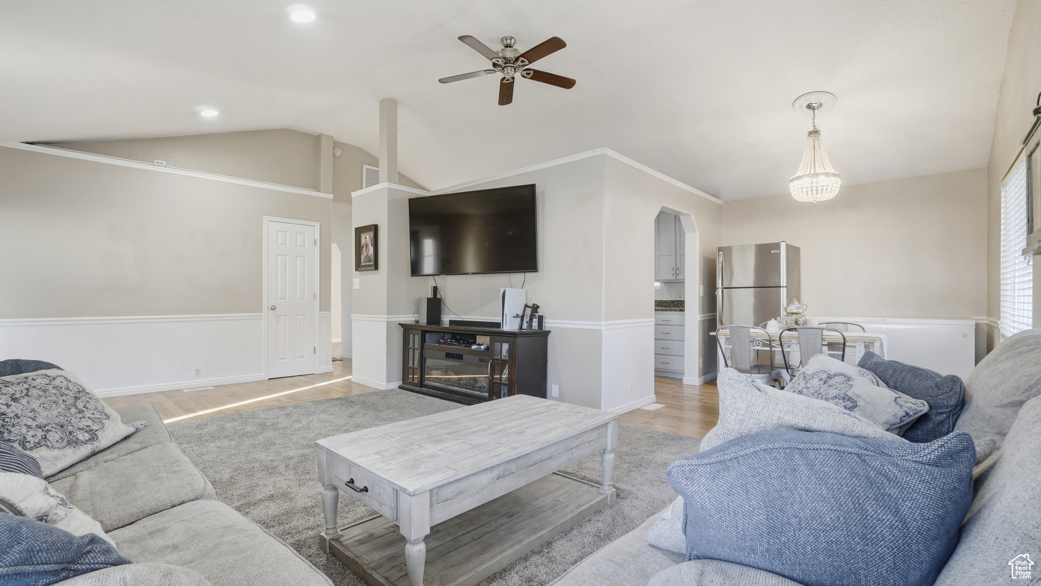 LAKEWAY - Residential