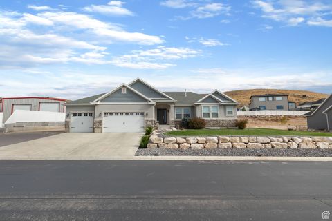 Tiny photo for 2259 E HORIZON DR, Eagle Mountain, UT 84005 (MLS # 2114643)