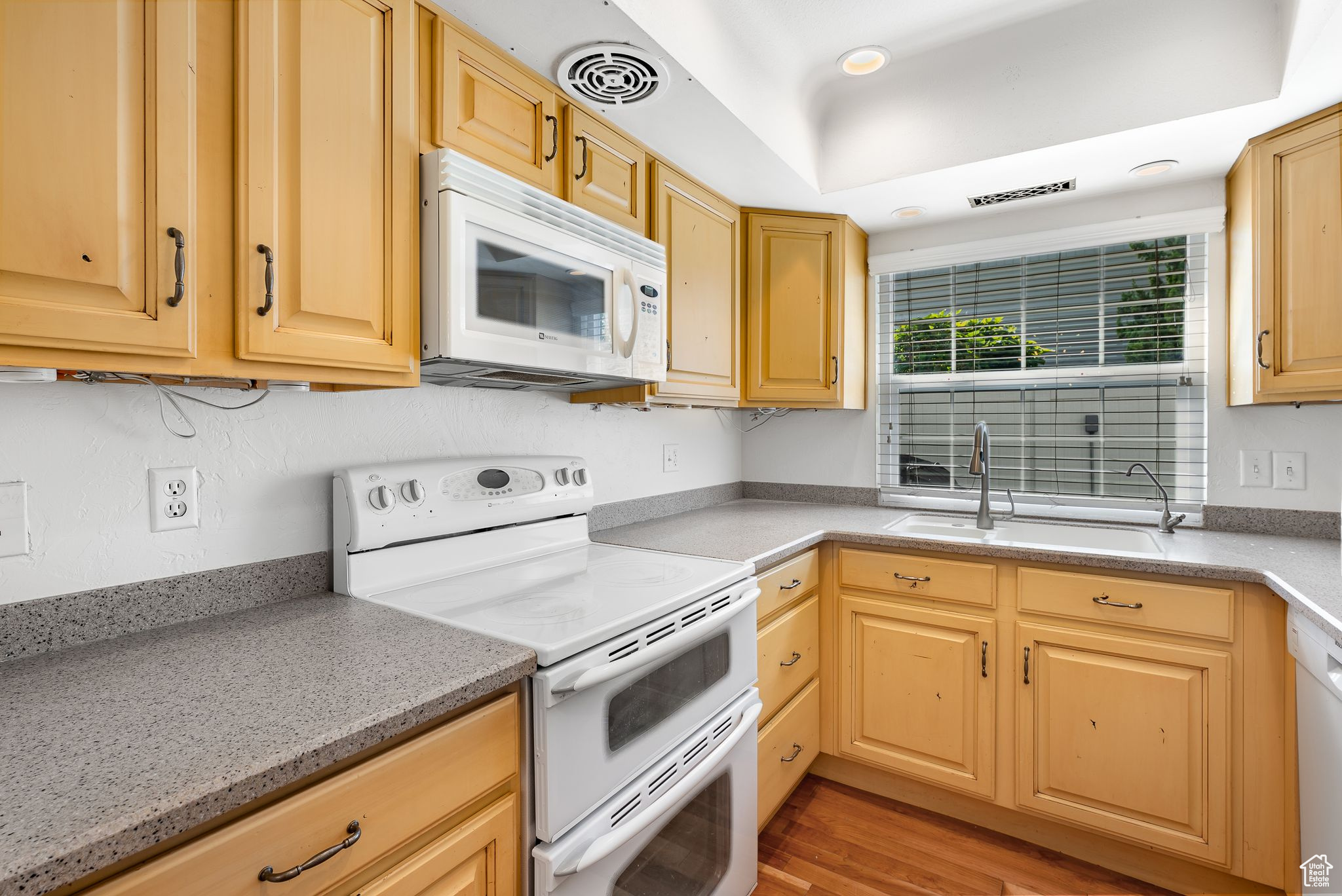 WAYLAND STATION AT OLD FARM - Residential