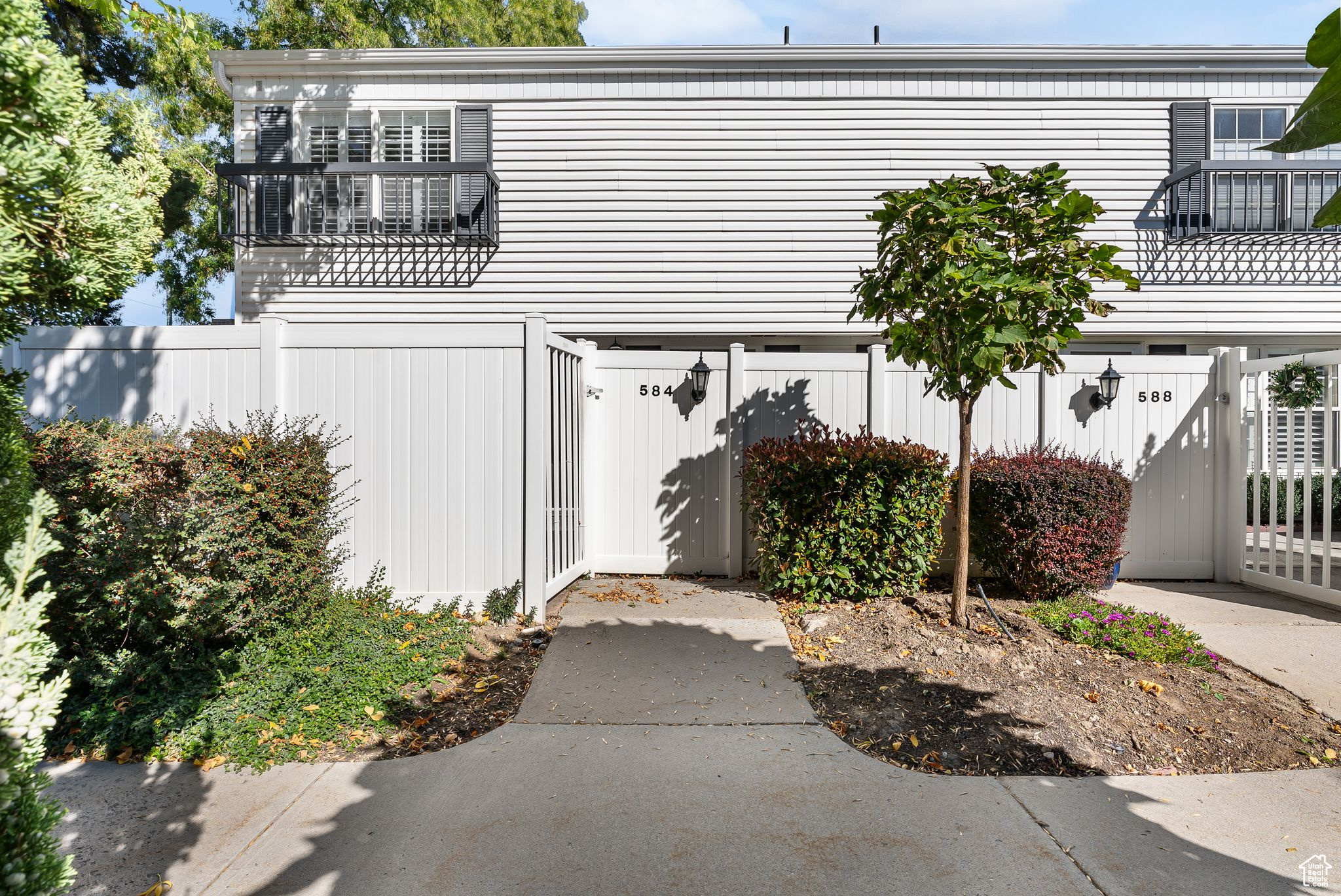 WAYLAND STATION AT OLD FARM - Residential
