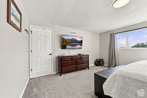 Tiny photo for 937 E KINGSWOOD RD, Kaysville, UT 84037 (MLS # 2189468)