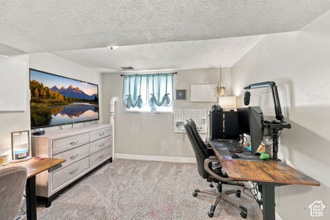 Tiny photo for 937 E KINGSWOOD RD, Kaysville, UT 84037 (MLS # 2189468)