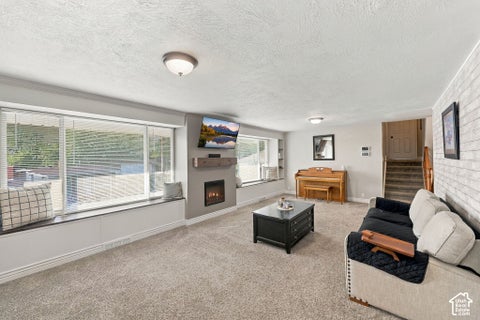 Tiny photo for 937 E KINGSWOOD RD, Kaysville, UT 84037 (MLS # 2189468)