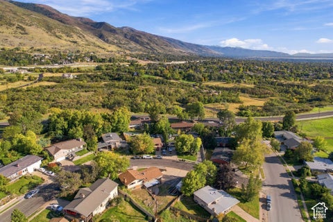 Tiny photo for 937 E KINGSWOOD RD, Kaysville, UT 84037 (MLS # 2189468)