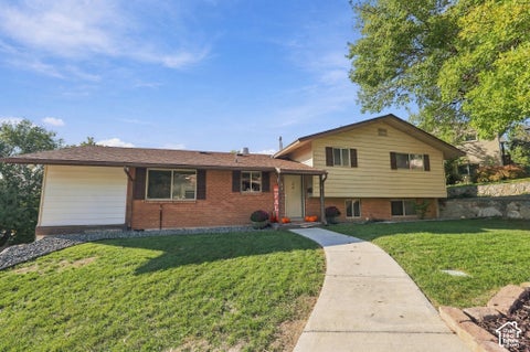 Tiny photo for 937 E KINGSWOOD RD, Kaysville, UT 84037 (MLS # 2189468)