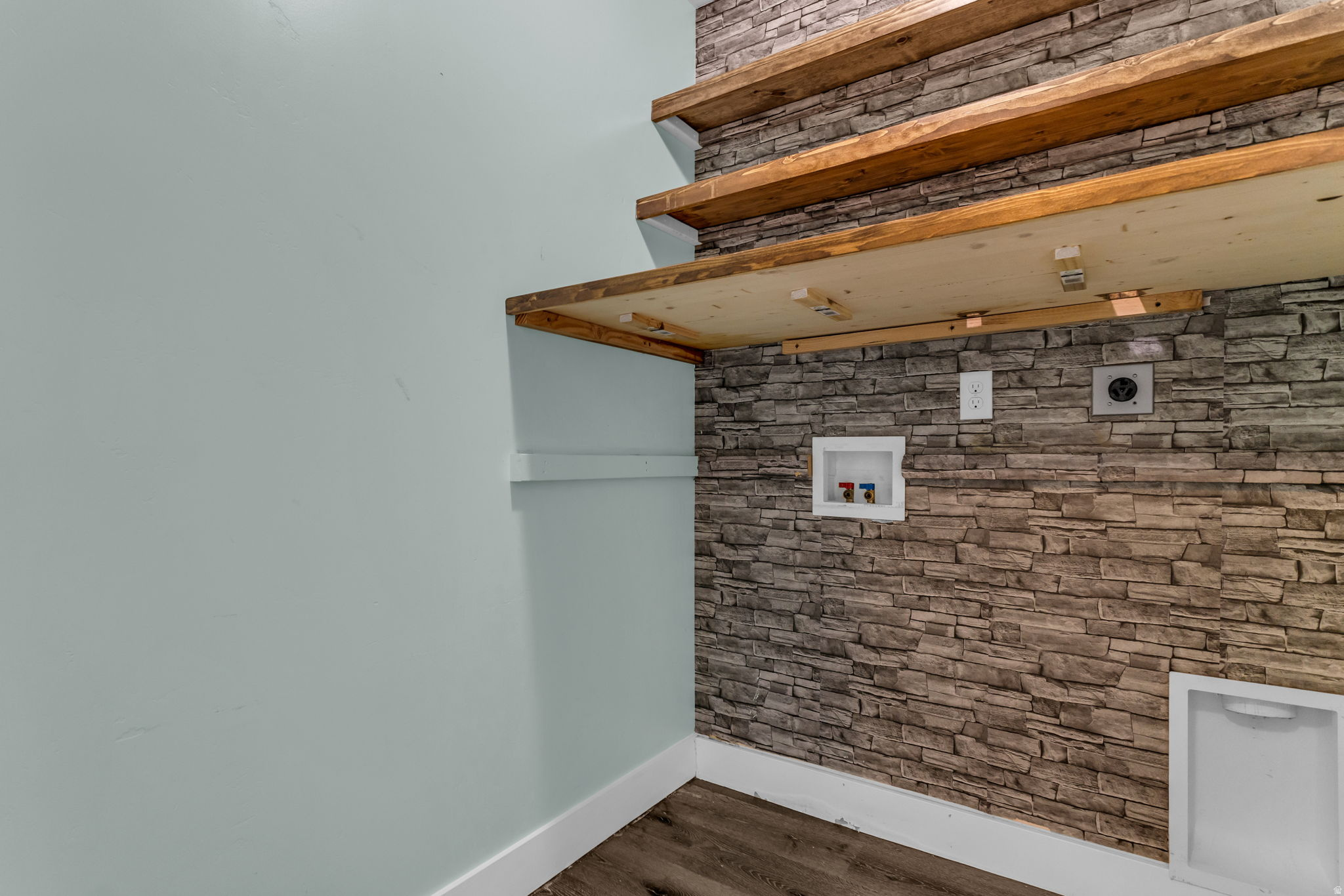 VALLEY VIEW - Residential