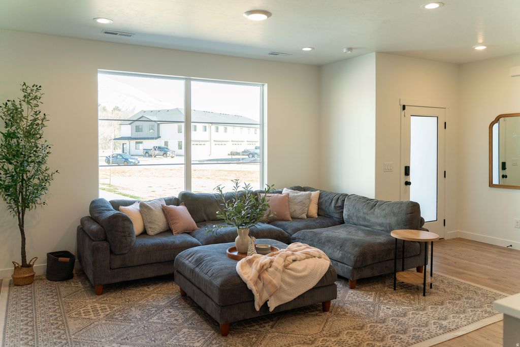 Photo of 237 E 850 S, Spanish Fork, UT 84660 (MLS # 2142647)