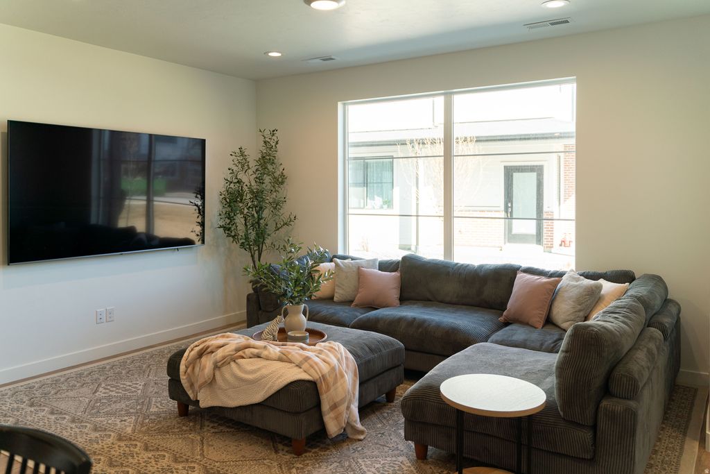 Photo of 237 E 850 S, Spanish Fork, UT 84660 (MLS # 2142647)