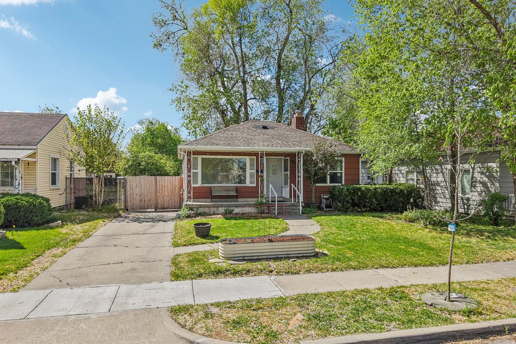 Photo of 849 W MONTAGUE AVE S, Salt Lake City, UT 84104 (MLS # 2151034)
