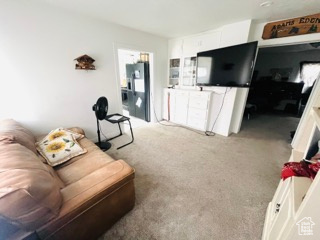 HUNTINGTON PARK - Residential Income
