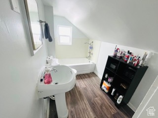 HUNTINGTON PARK - Residential Income