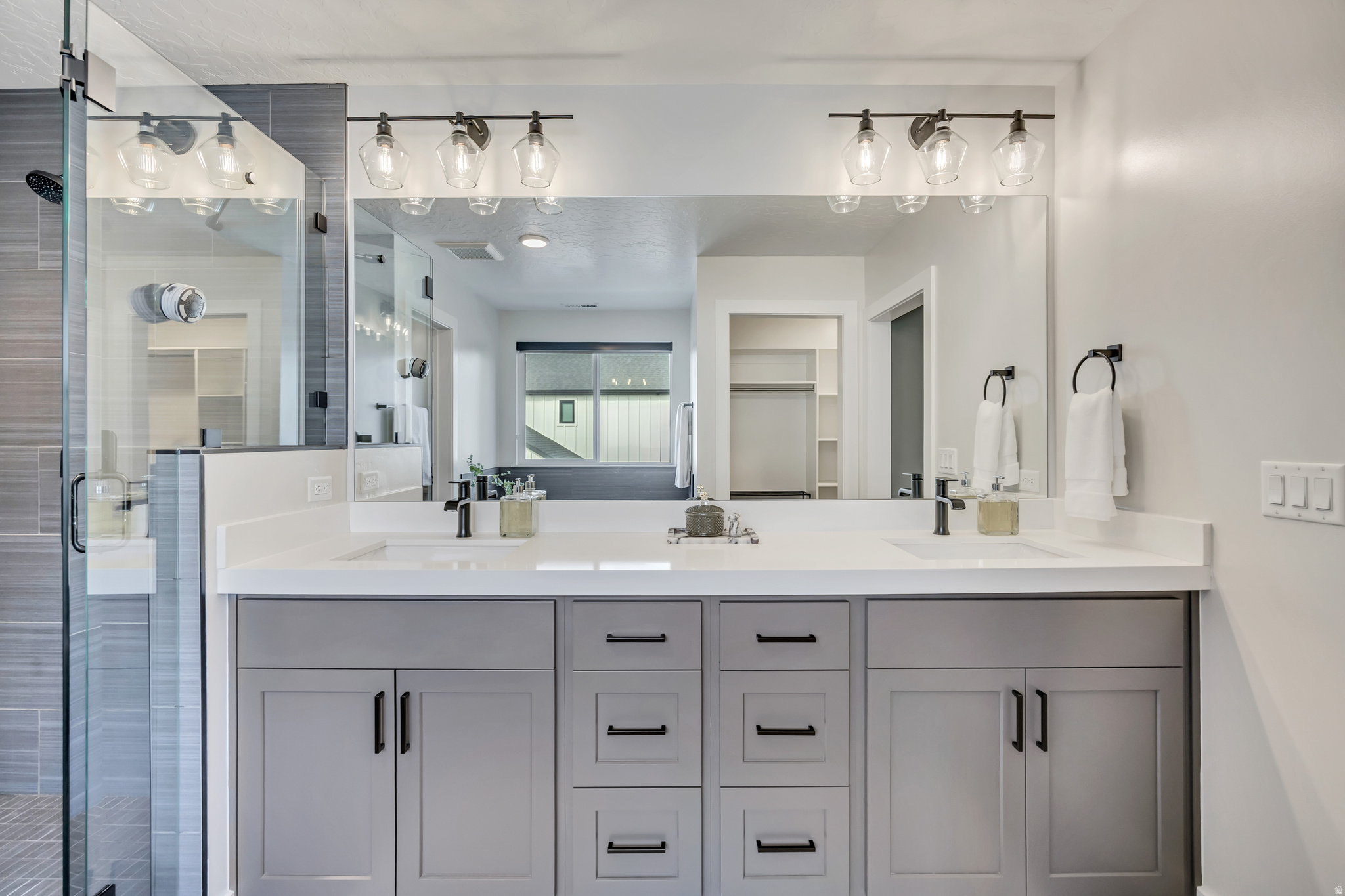 TRINNAMAN FARMS SUB - Residential