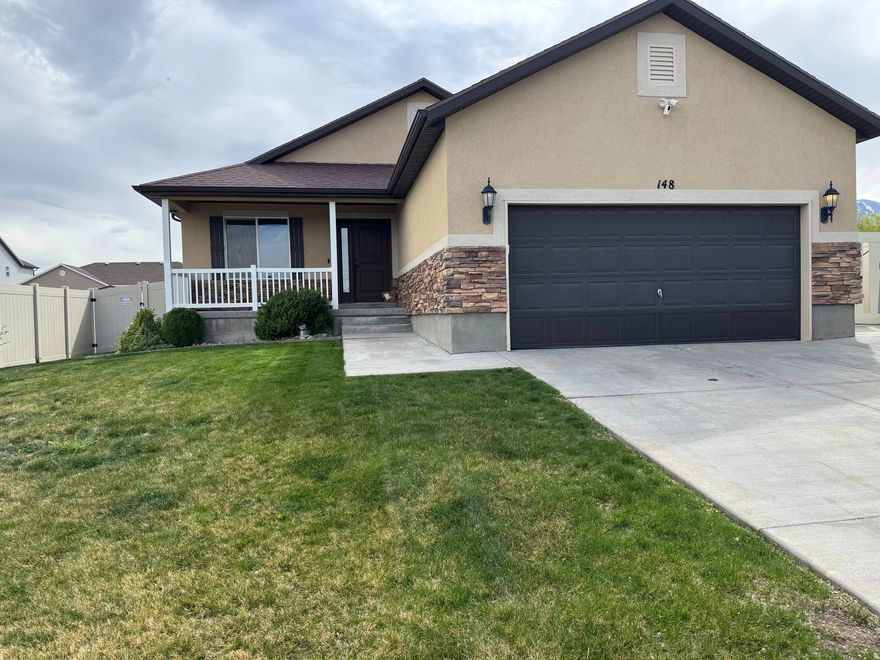 Move-in ready 6 bedroom, 2 bathroom brand new carpet throughout. The basement is nearly finished just needs flooring and bathroom completion, offering great potential for added value. Enjoy a fully fenced yard, a 2 car garage and convenient RV parking.