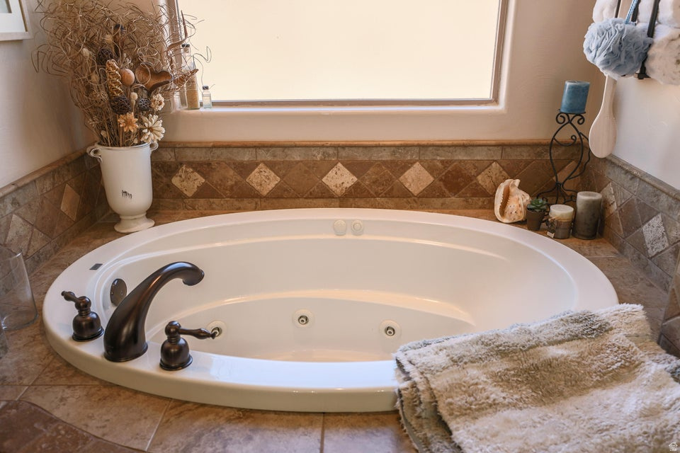 ALMOND HEIGHTS PARK AMD - Residential