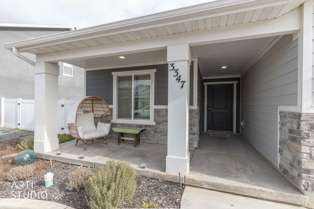 Photo of 3347 S BOOTS WAY, Syracuse, UT 84075 (MLS # 2140201)