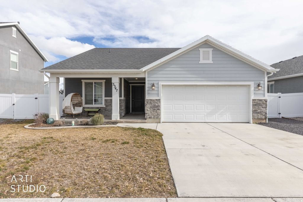 Photo of 3347 S BOOTS WAY, Syracuse, UT 84075 (MLS # 2140201)