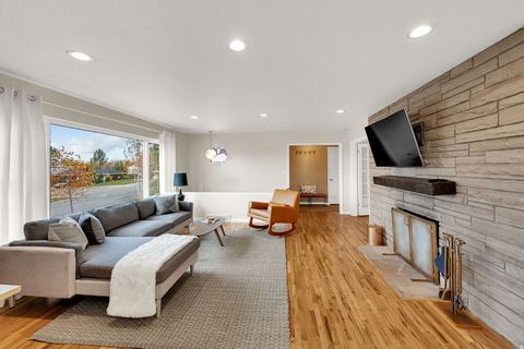 Tiny photo for 2402 E BEACON DR, Salt Lake City, UT 84108 (MLS # 2121877)